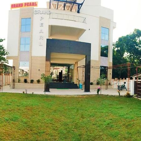 Grand Pearl Hotel & Banquet Lucknow Ngoại thất bức ảnh