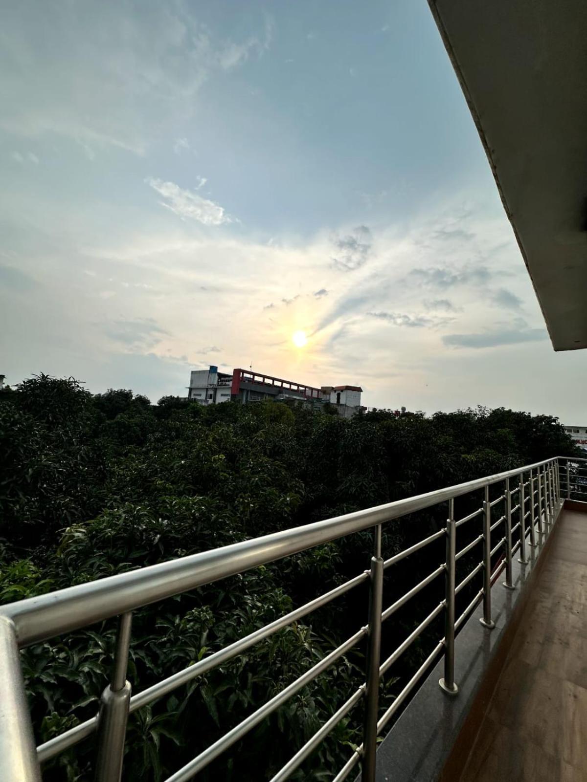 Grand Pearl Hotel & Banquet Lucknow Ngoại thất bức ảnh