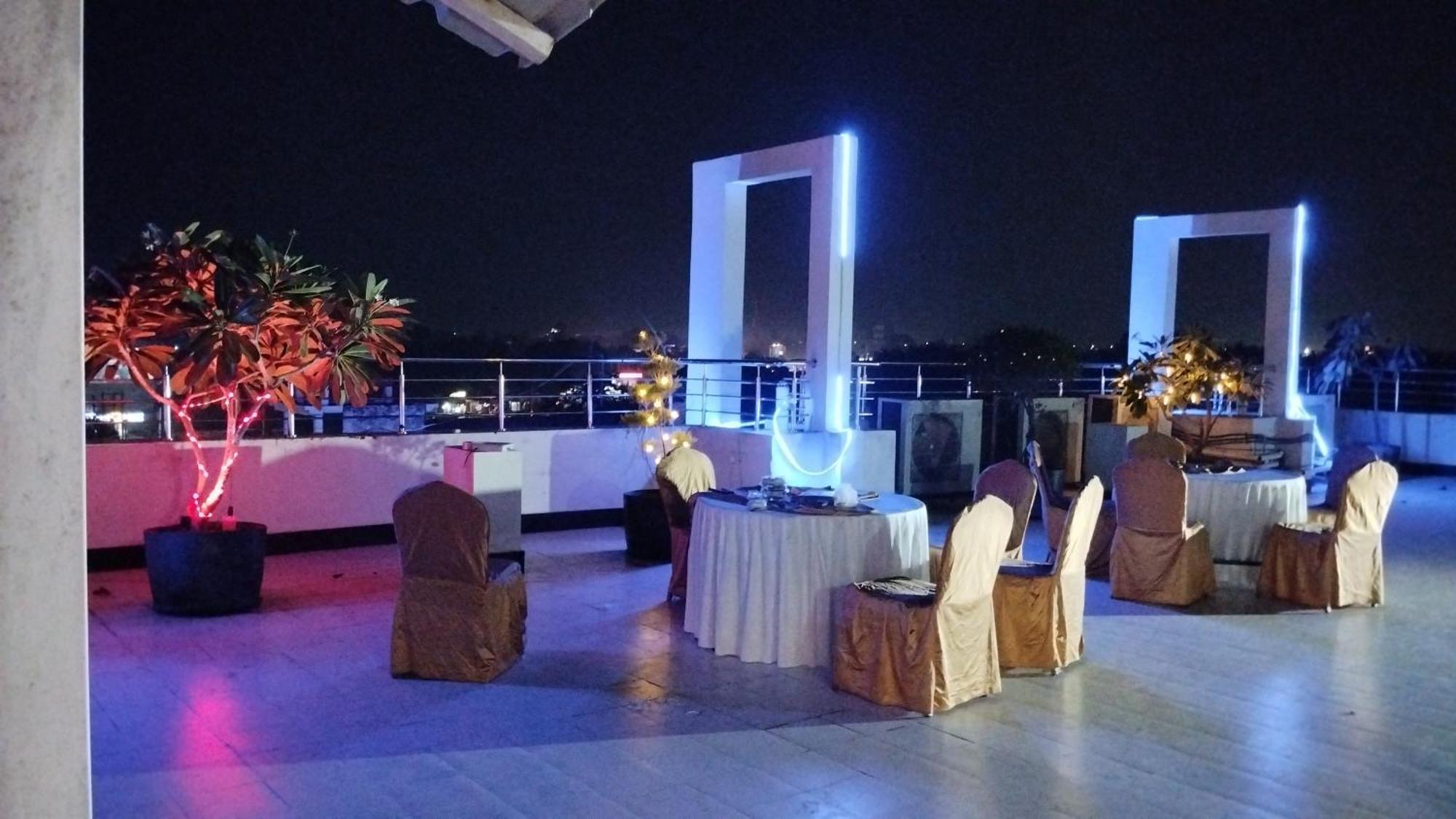 Grand Pearl Hotel & Banquet Lucknow Ngoại thất bức ảnh